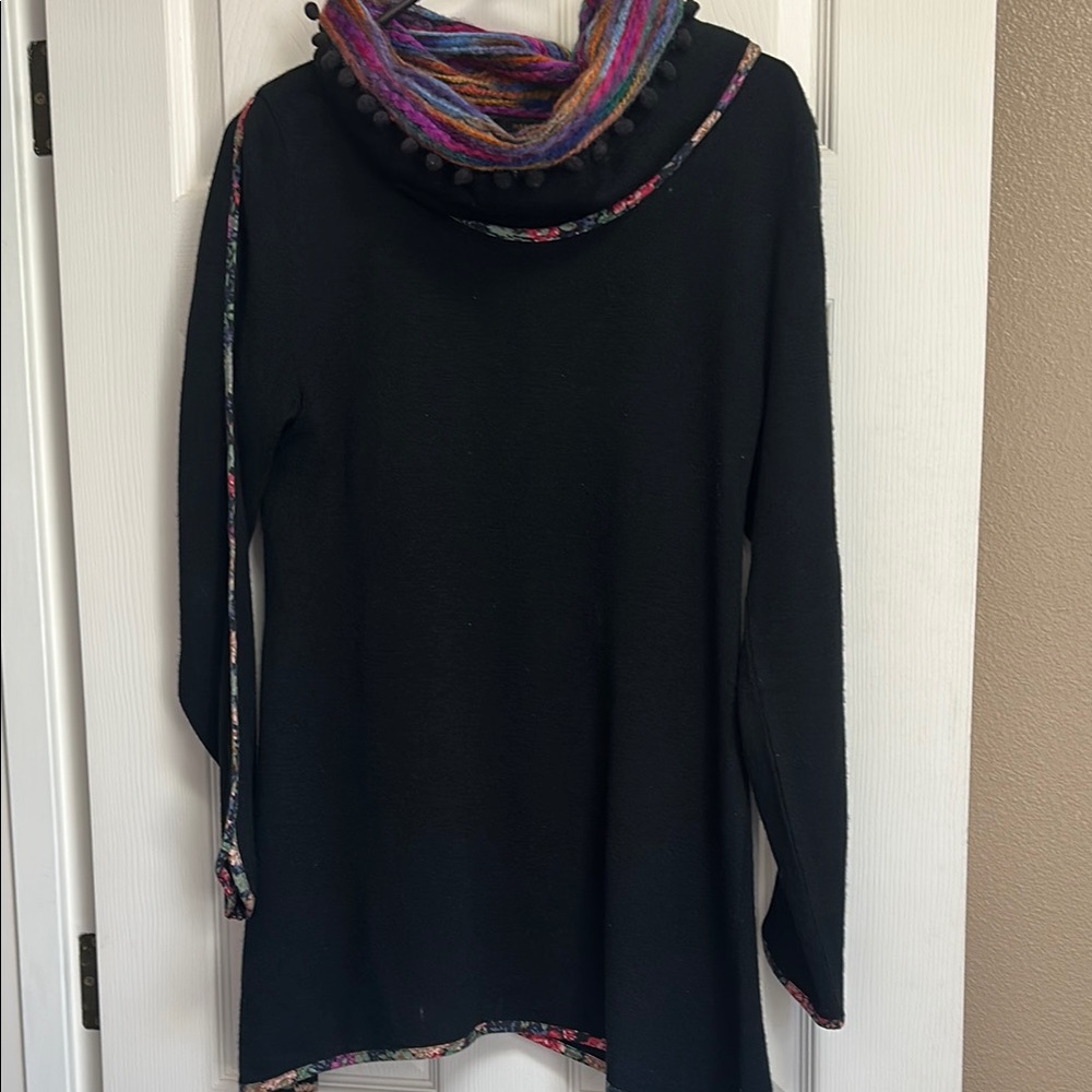 Elegant Black A line Women's Sweater with Multicolor Accents